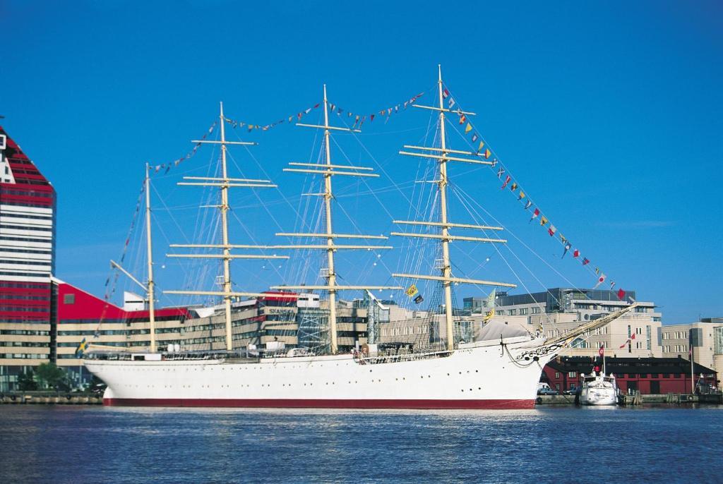 Barken Viking Båthotell 3*